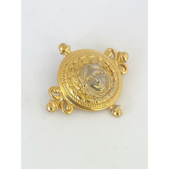 Trifari Gold Tone Brooch Medusa Head - Picture 5 of 6
